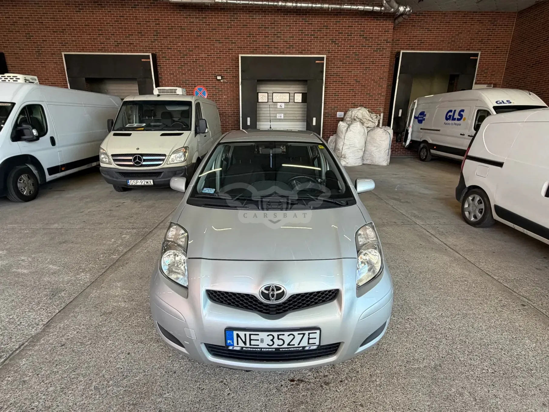 Toyota Yaris II (2005-2011) 1.0 Terra 2011