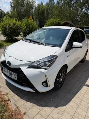 Toyota Yaris III (2011-2019) Hybrid 100 Premium 2018
