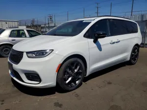 Chrysler Pacifica 2023