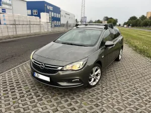 Opel Astra K (2015-2021) 1.4 T Dynamic 2017