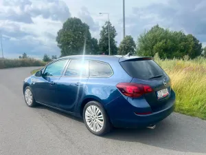 Opel Astra J (2009-2019) 1.4 T Executive 2011