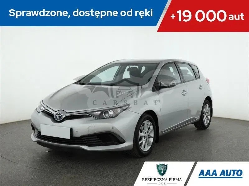Toyota Auris II (2012-) 2016
