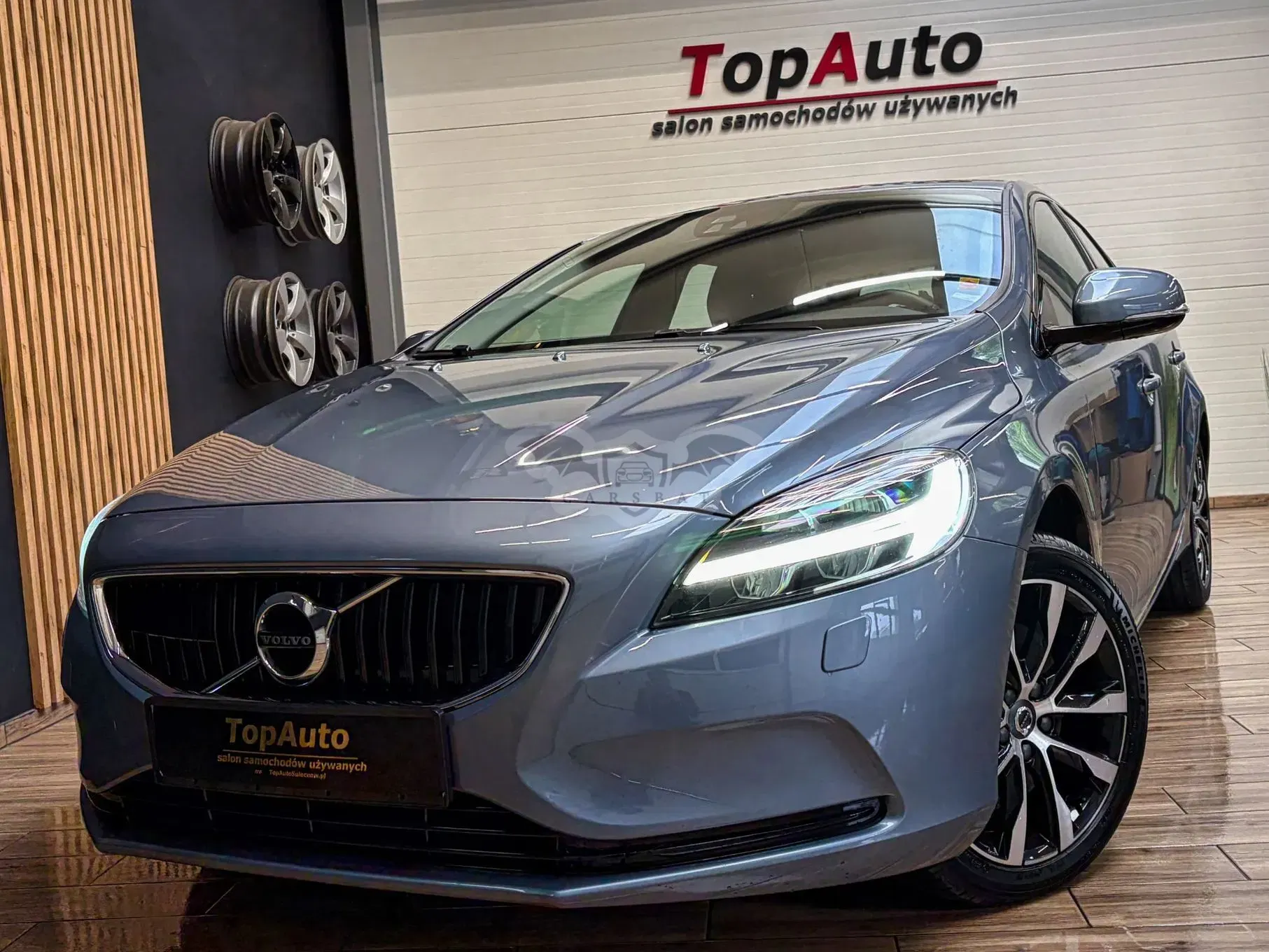 Volvo V40 II (2012-) T3 Drive-E Momentum 2019
