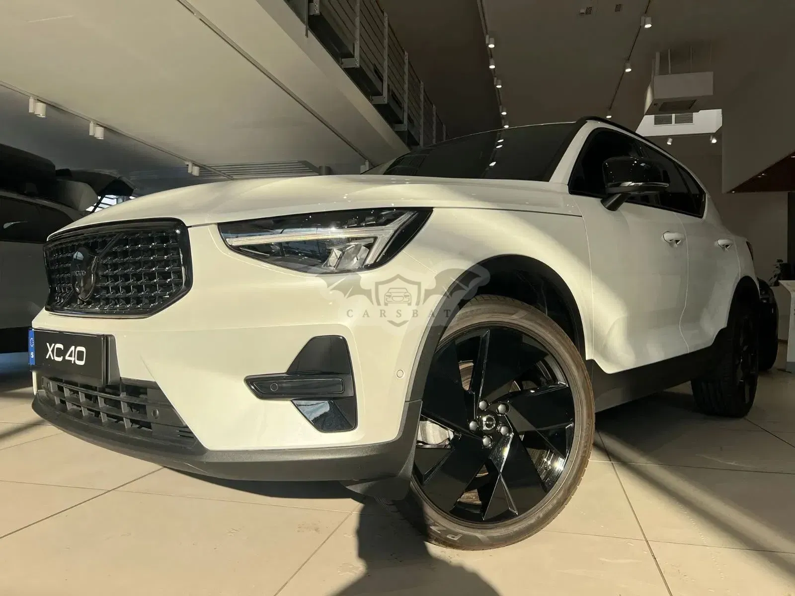 Volvo XC40 B4 AWD Plus Dark 2025