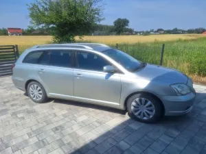 Toyota Avensis II (2003-2009) 1.8 VVT-i Combi 2005