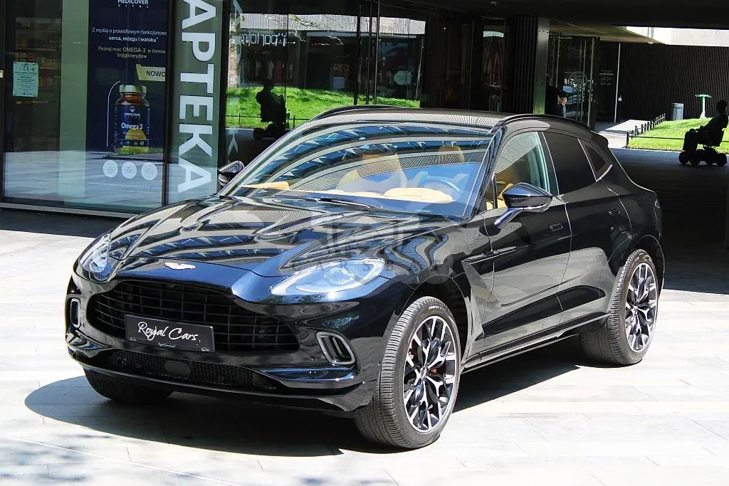 Aston Martin DBX 2020