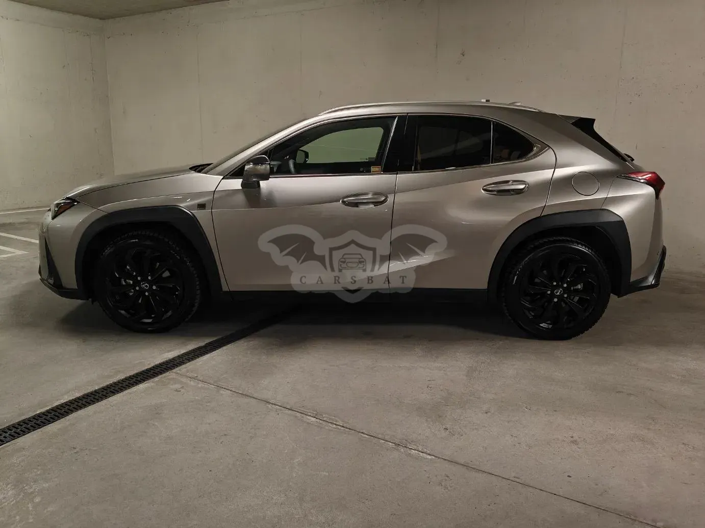Lexus UX 300h F Sport Design 2025