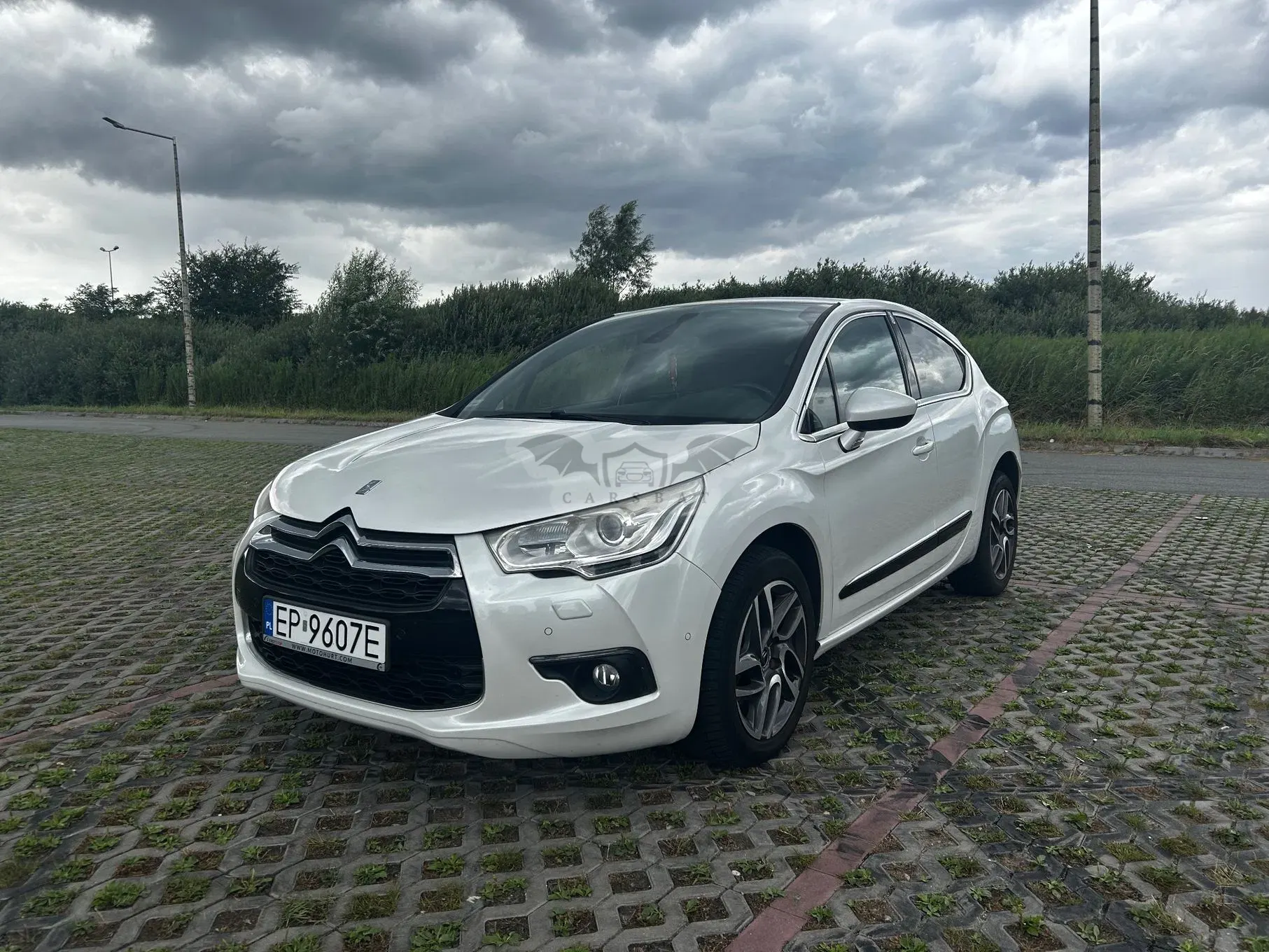 Citroën DS4 1.6 THP SportChic 2011