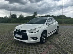 Citroën DS4 1.6 THP SportChic 2011
