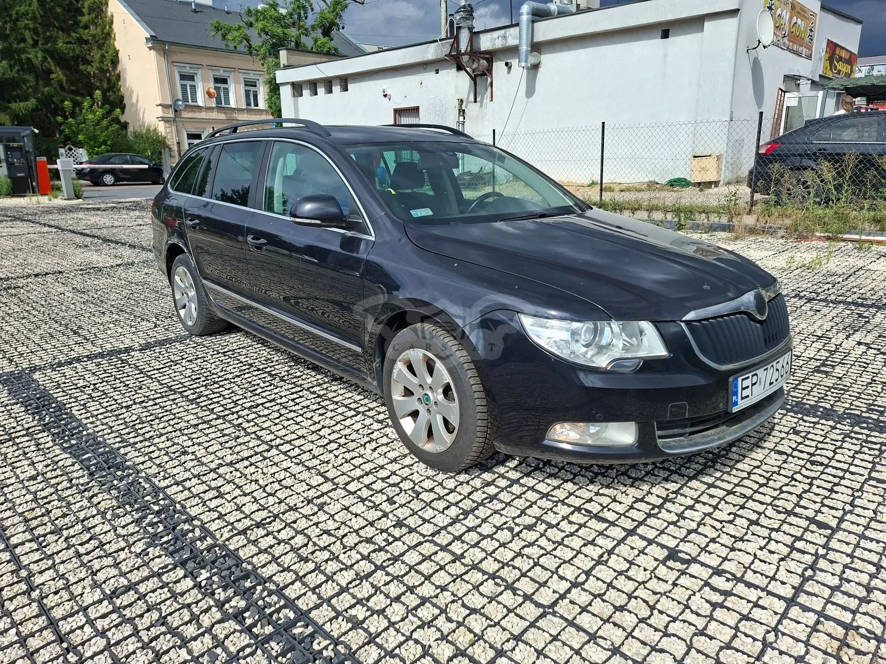 Skoda Superb II (2008-2018) 2.0 TDI DSG FAMILY 2011