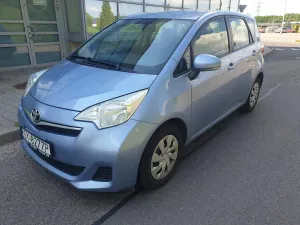 Toyota Verso-S 2012