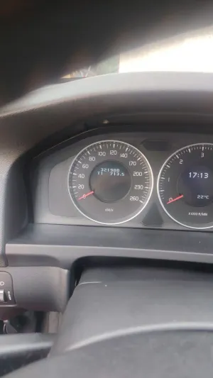 Volvo V60 I (2011-2018) ver-d2-geartronic-powershift-edition 2012