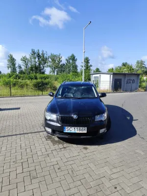 Skoda Superb II (2008-2018) 1.6 TDI Platinum 2012