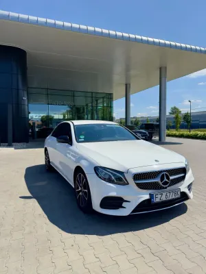 Mercedes-Benz E W213 (2016-2023) 220 d 4-Matic 9G-TRONIC 2017