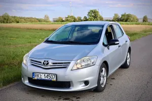 Toyota Auris I (2006-2012) 1.4 D-4D 2010 2011