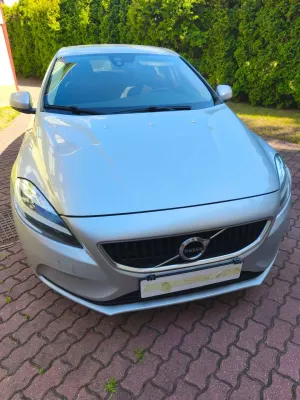 Volvo V40 II (2012-) D3 Drive-E SCR Momentum 2019