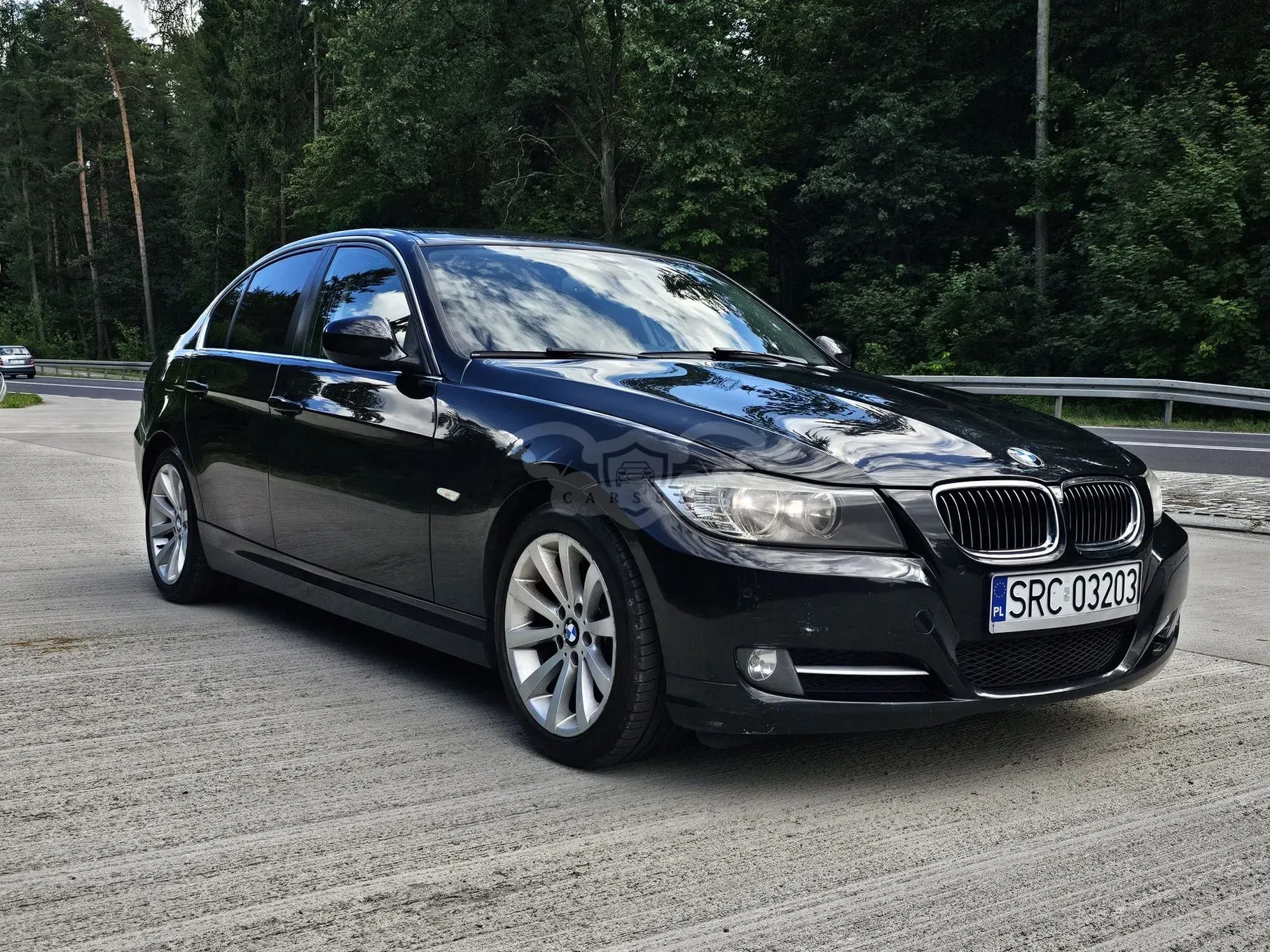 BMW 3 Series E90/E91/E92/E93 (2005-2012) 318d 2011