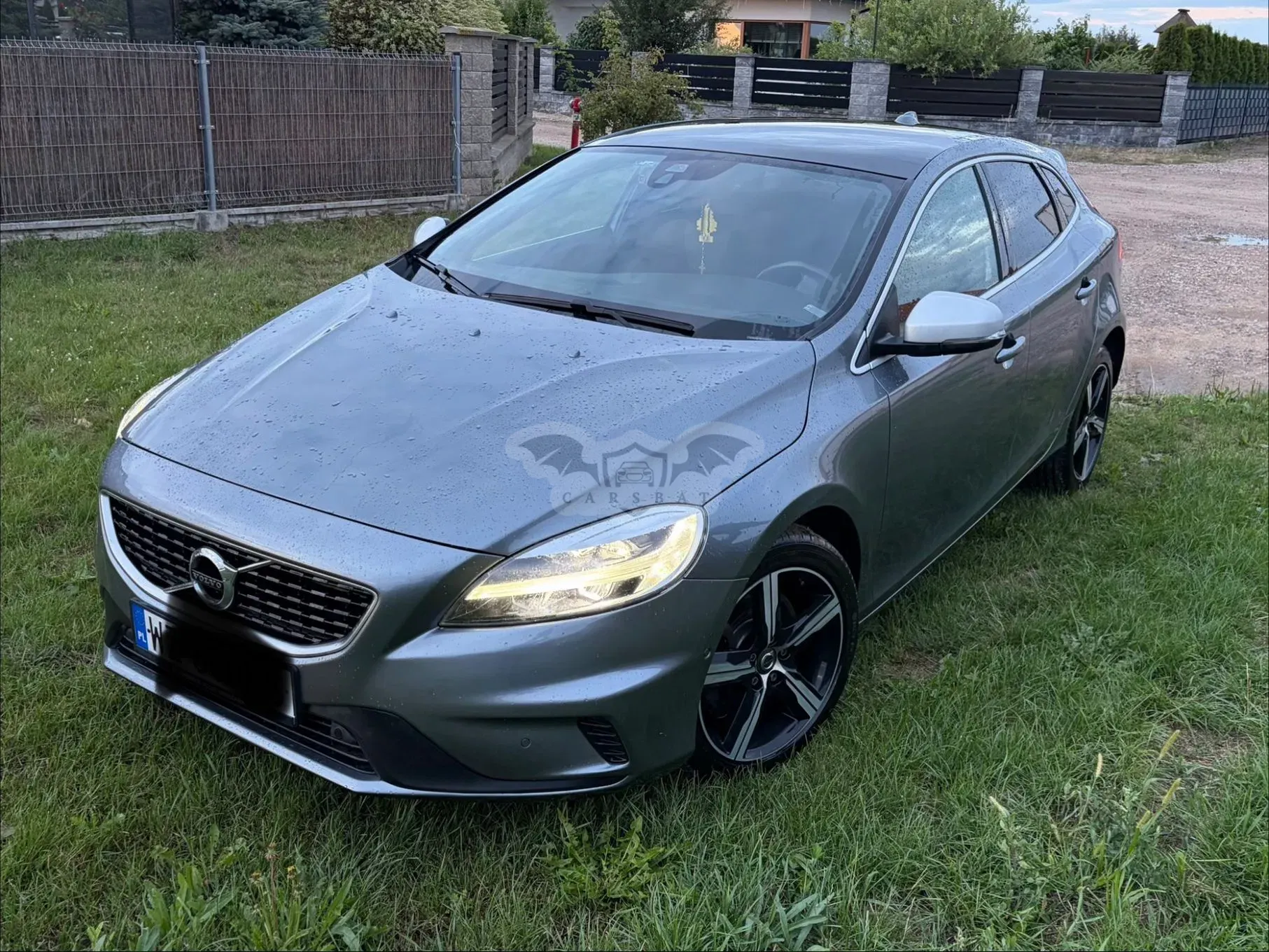 Volvo V40 II (2012-) T3 Drive-E R-Design Momentum 2019
