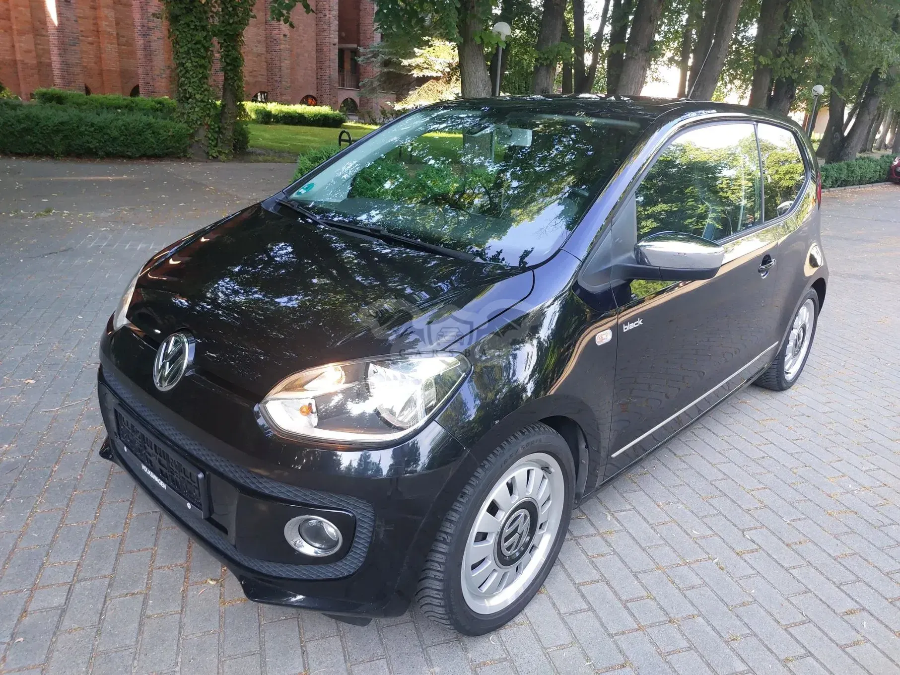 Volkswagen Up! black 2012