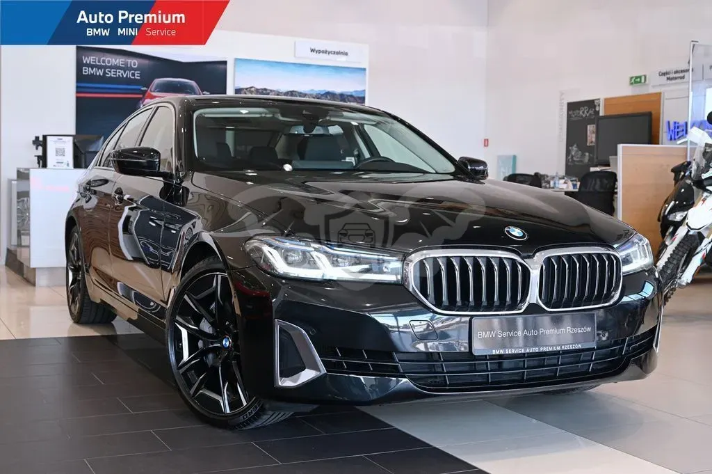 BMW 5 Series G30/G31 (2017-2023) 540i xDrive mHEV Luxury Line 2022