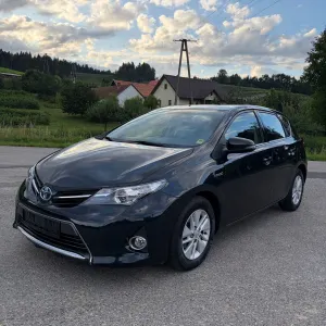 Toyota Auris II (2012-) 1.8 HSD Prestige NAVI 2015