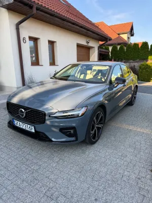 Volvo S60 III (2018-) B5 B Ultimate Dark 2023