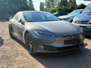 Tesla Model S 2017