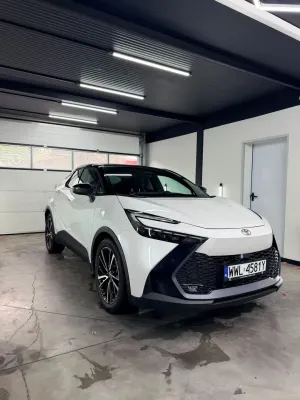 Toyota C-HR 1.8 Hybrid Black&White 2024