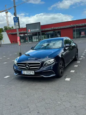 Mercedes-Benz E W213 (2016-2023) 220 d 9G-TRONIC Avantgarde 2019