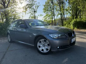 BMW 3 Series E90/E91/E92/E93 (2005-2012) 318i 2009