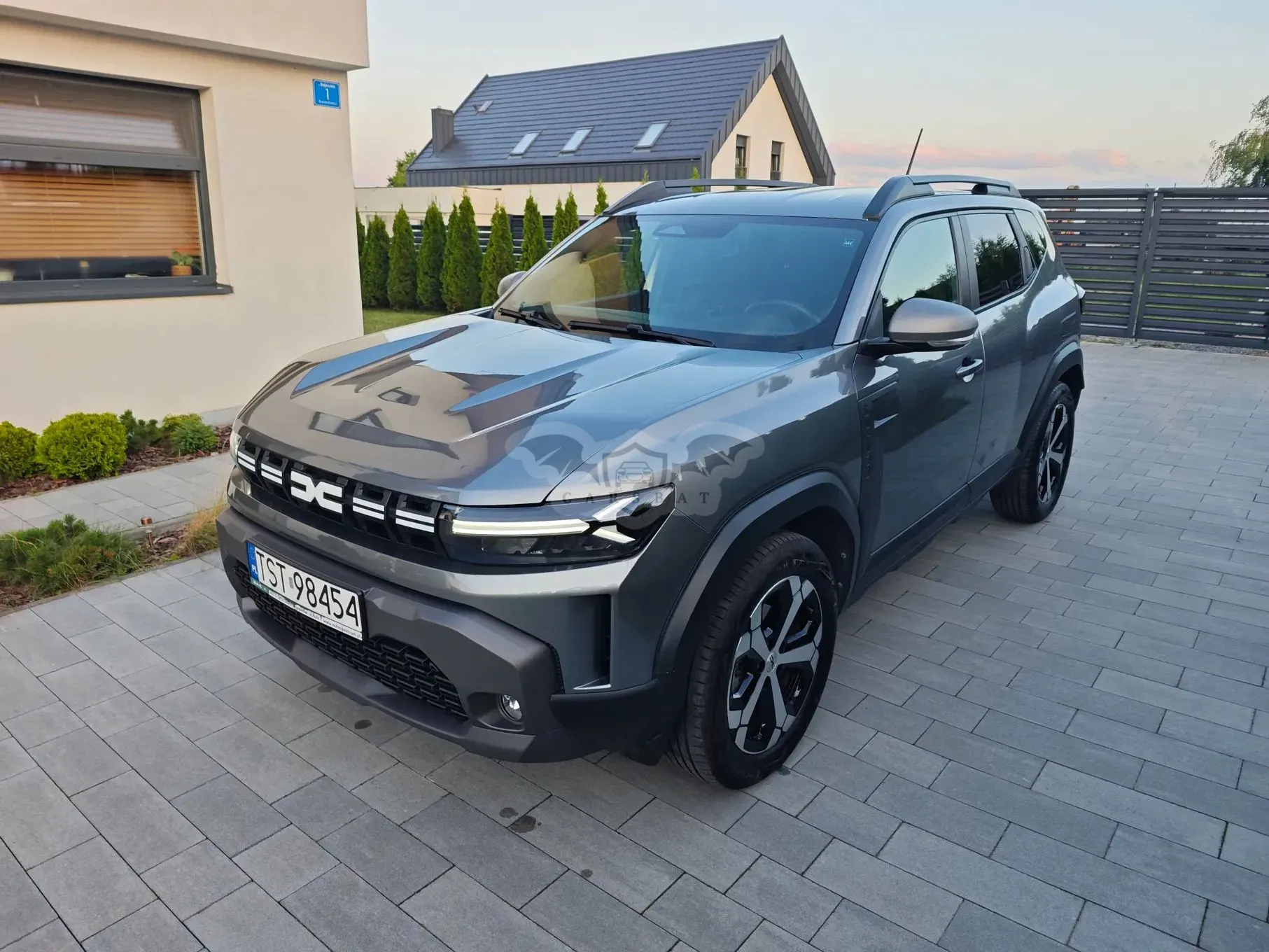 Dacia Duster F5 (2024-) 1.6 Full Hybrid 140 Journey MMT 2024