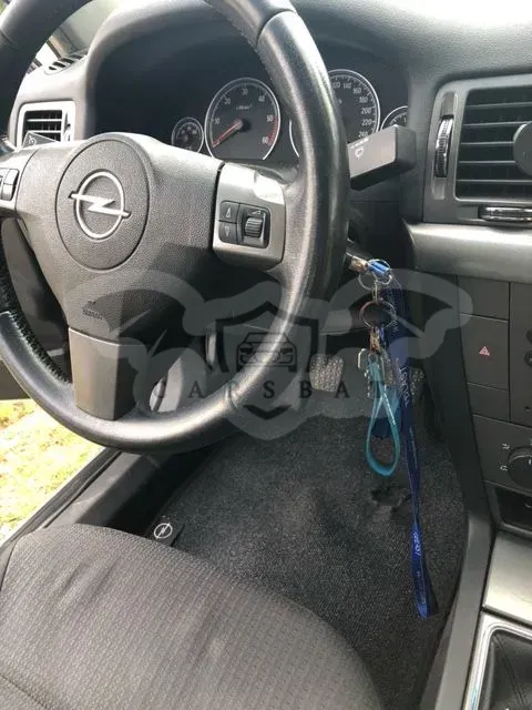 Opel Vectra C (2002-2008) 1.9 CDTI Comfort 2006