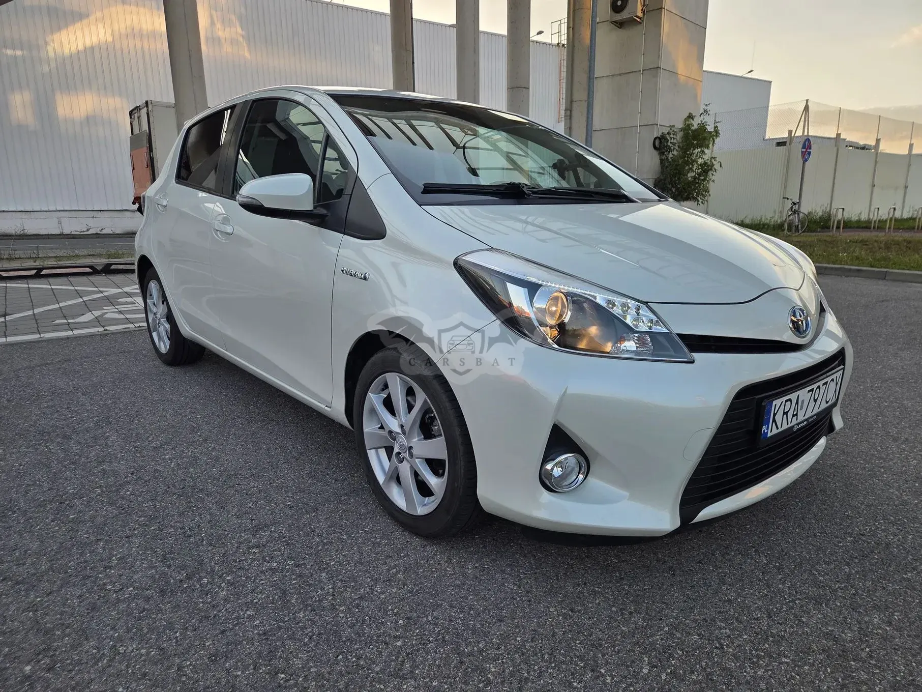 Toyota Yaris III (2011-2019) Hybrid 100 Dynamic 2013
