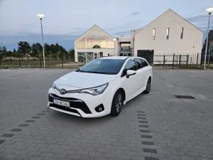 Toyota Avensis III (2009-) 1.8 Premium MS 2017