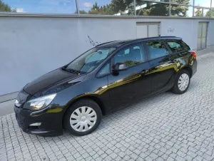 Opel Astra J (2009-2019) 1.7 CDTI DPF ecoFLEX TourerStart/Stop 105g Selection 2013