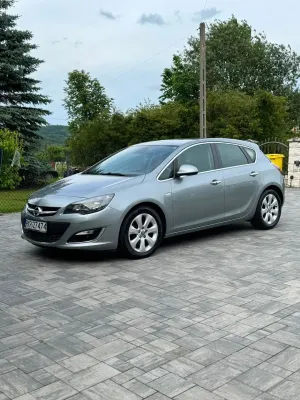 Opel Astra J (2009-2019) 1.7 CDTI DPF ecoFLEX Start/Stop Active 2012