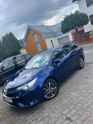 Toyota Avensis III (2009-) 2.0 D-4D Prestige 2017