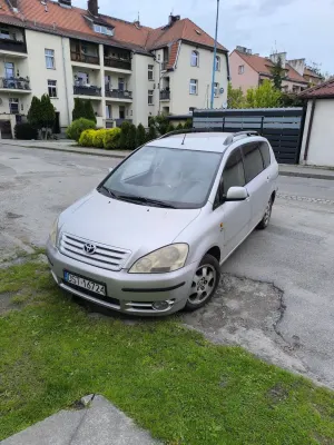 Toyota Avensis I (1997-2002) 2.0 D-4D 2002