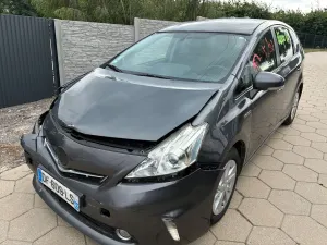Toyota Prius III (2009-2015) (Hybrid) Life 2014