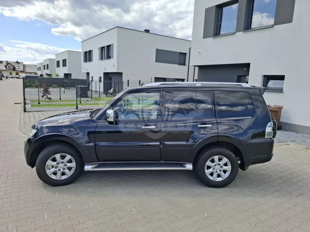 Mitsubishi Pajero IV (2007-) 2010