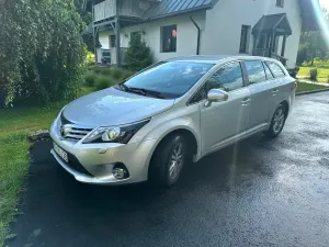 Toyota Avensis III (2009-) 1.8 Sol EU5 2012
