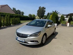 Opel Astra K (2015-2021) 1.6 CDTI Essentia 2018
