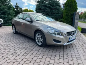 Volvo S60 II (2010-) T3 Summum 2011
