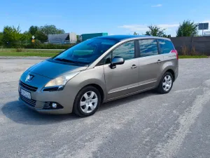 Peugeot 5008 I (2009-2017) 1.6 Access 7os 2011