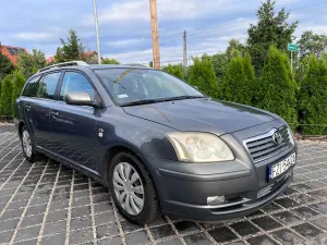 Toyota Avensis II (2003-2009) 2.0 D-4D Prestige 2005