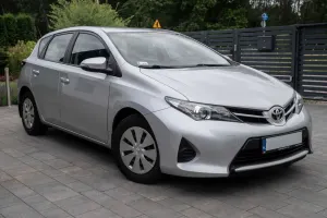 Toyota Auris II (2012-) 1.4 D-4D Active 2013