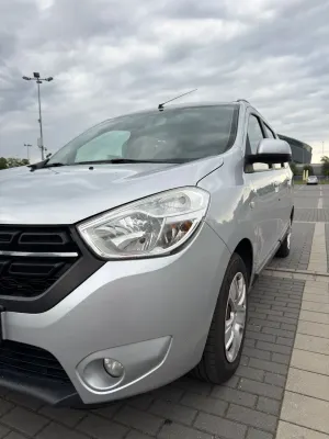 Dacia Lodgy 1.6 SCe Laureate S&S 2017