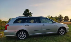 Toyota Avensis II (2003-2009) 2004