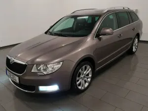 Skoda Superb II (2008-2018) 2.0 TDI Platinum 2011