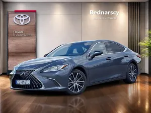 Lexus ES 300h Business Edition 2023